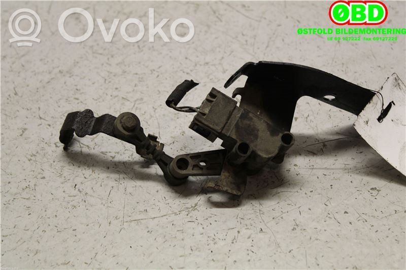Jaguar XF X250 Sensore di livello di altezza della sospensione pneumatica anteriore (usato) 