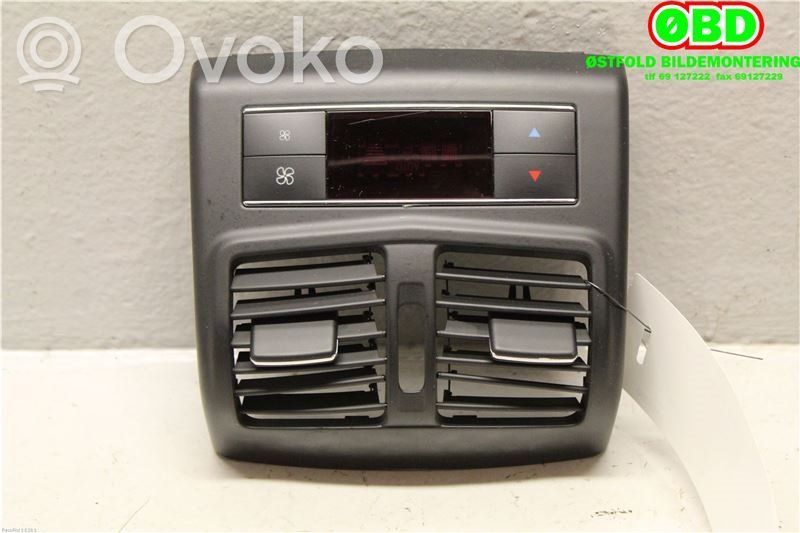 Mercedes-Benz E W212 Console centrale, commande chauffage/clim