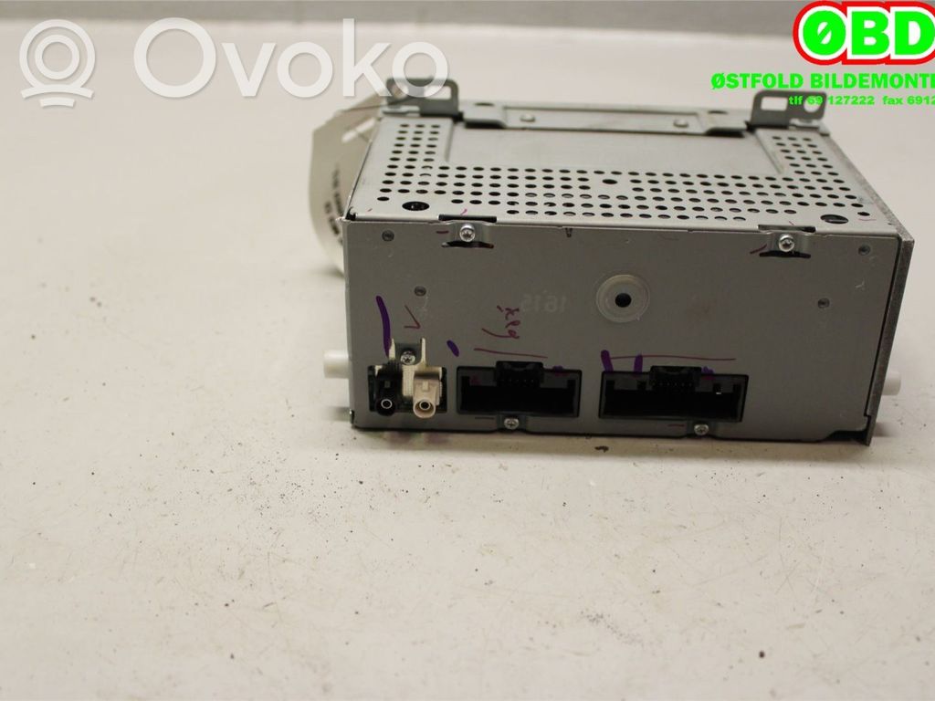 Ford Transit Courier Panel / Radioodtwarzacz CD/DVD/GPS 
