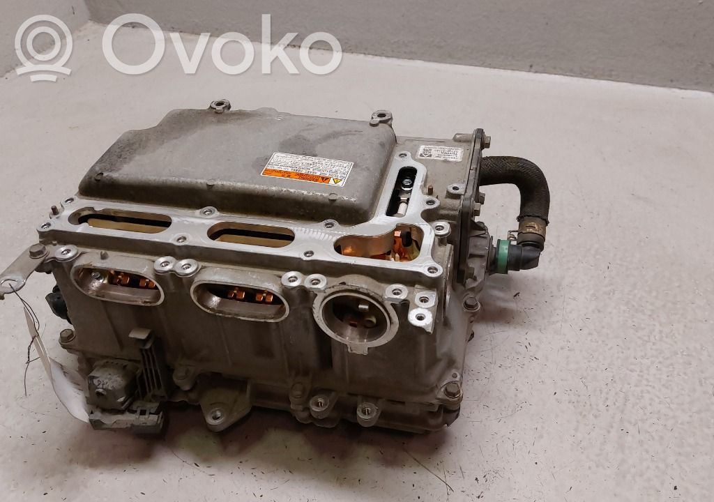 Toyota Auris 150 Convertisseur / inversion de tension inverseur