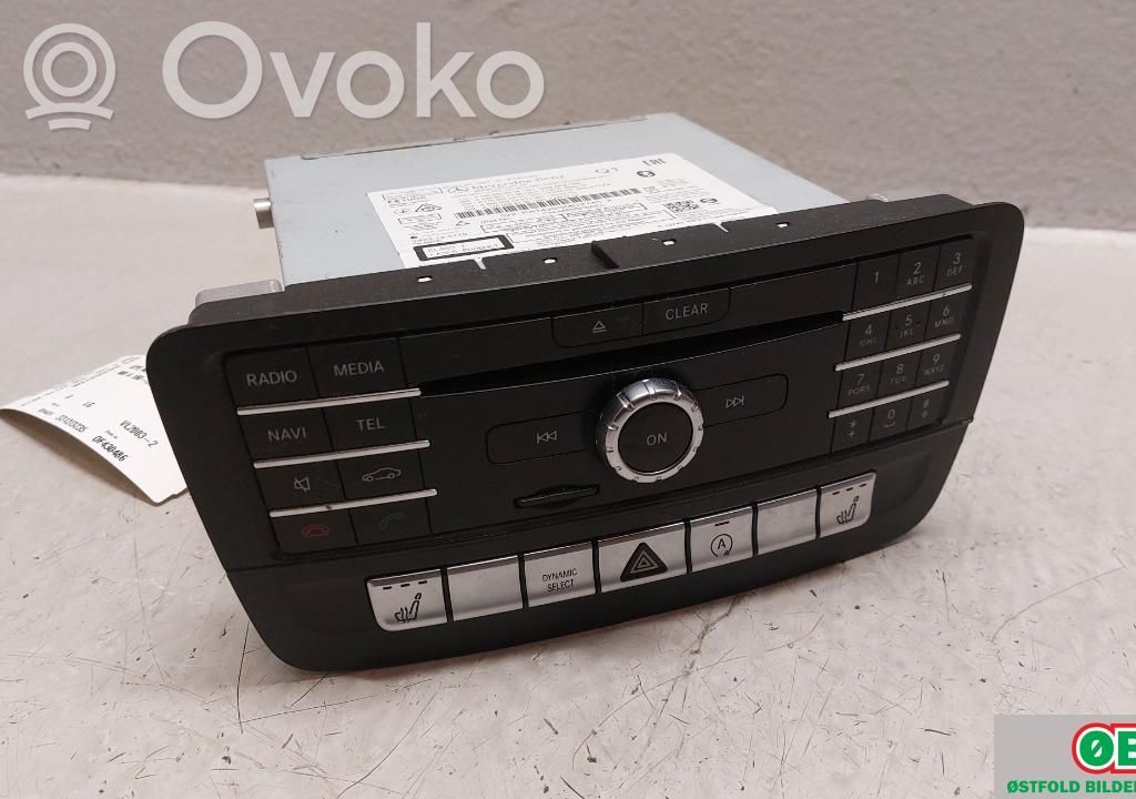 Mercedes-Benz A W176 Panel / Radioodtwarzacz CD/DVD/GPS 