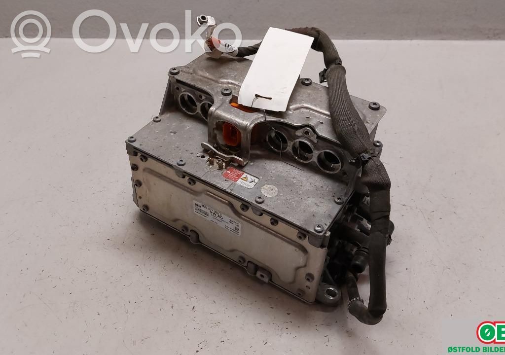 Volkswagen PASSAT B8 Falownik / Przetwornica napięcia 