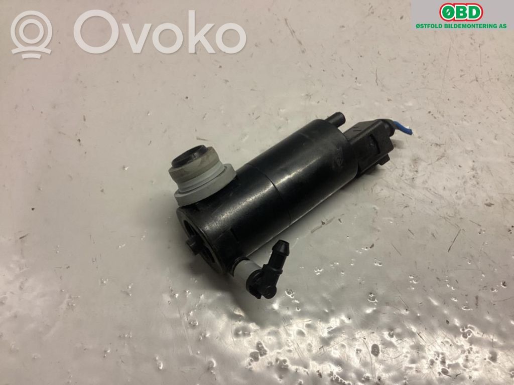 Toyota Auris E180 Windscreen/windshield washer pump 