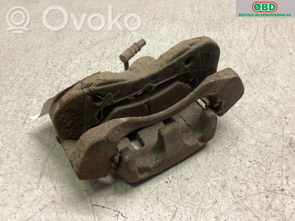 Caliper de freno delantero