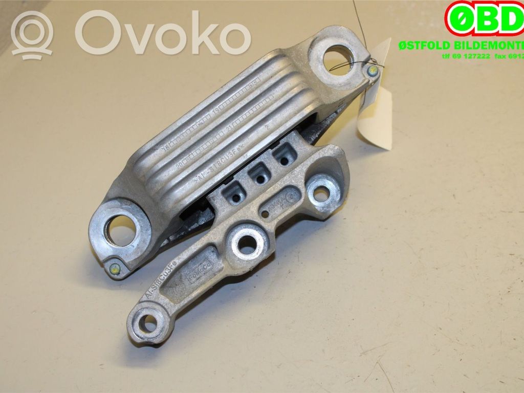 Engine mount bracket   2535567,LX637M121AC,LX637M121AC,2535567,LX637M121AC