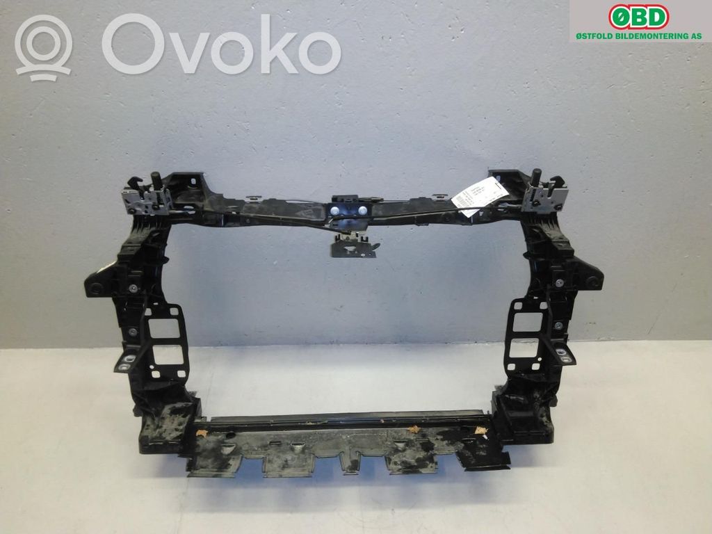 Audi Q8 Radiatoru panelis 