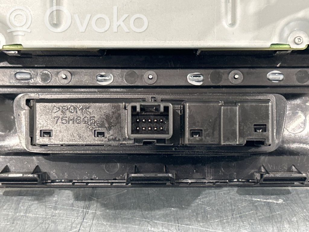 Suzuki Vitara (LY) Radio / CD-Player / DVD-Player / Navigation