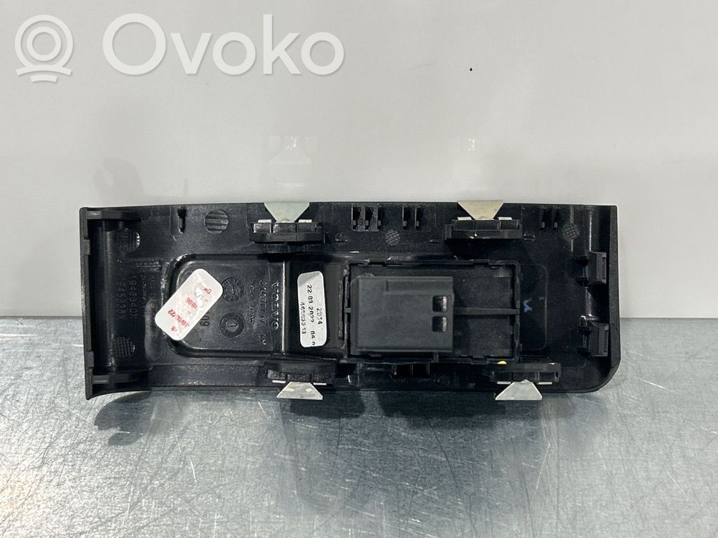 Volvo C40 Przyciski szyb 