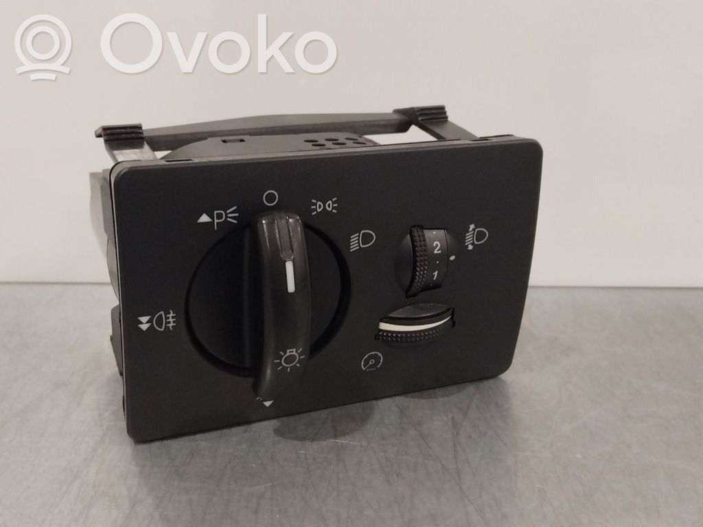 Light switch   1471862,7M5T13A024AA,7M5T13A024AA,1471862,7M5T13A024AA
