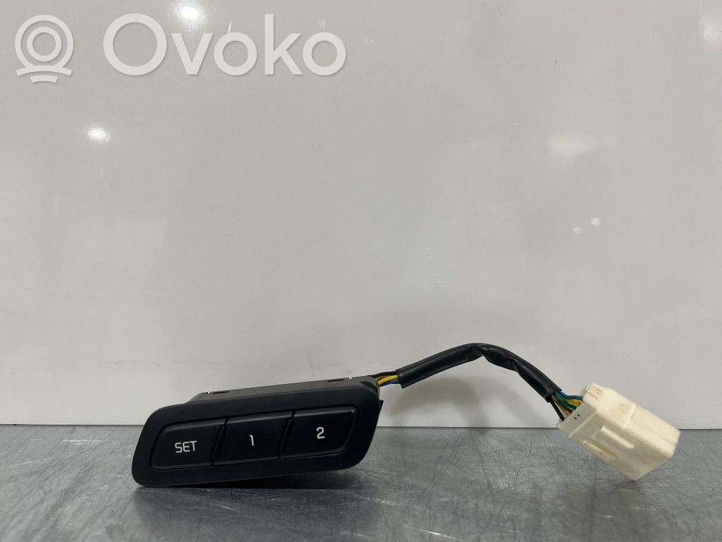 KIA Ceed Etuoven ikkunan kytkimen kehys 