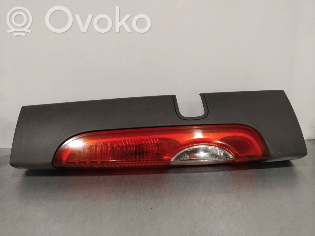 Nissan Primastar Lampă spate în caroserie 