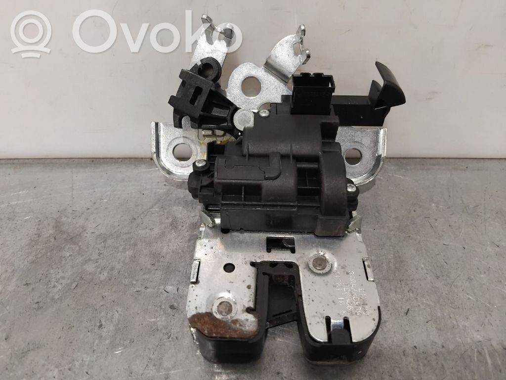 Volkswagen Jetta VI Loquet de verrouillage de hayon 