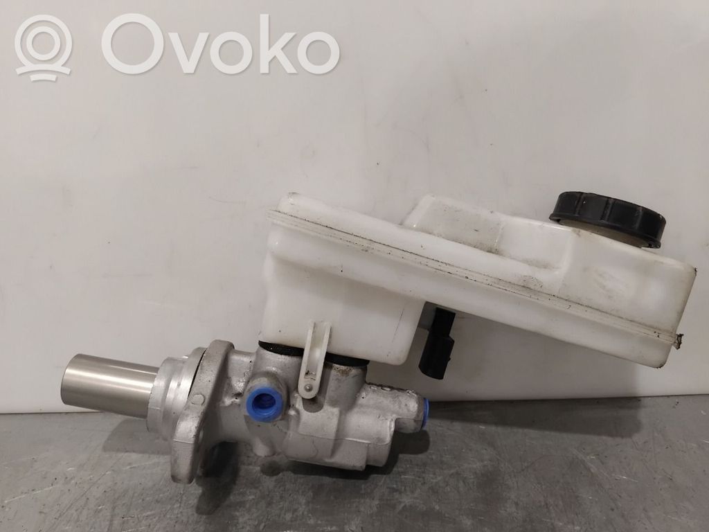 Audi Q4 e-tron Główny cylinder hamulca 
