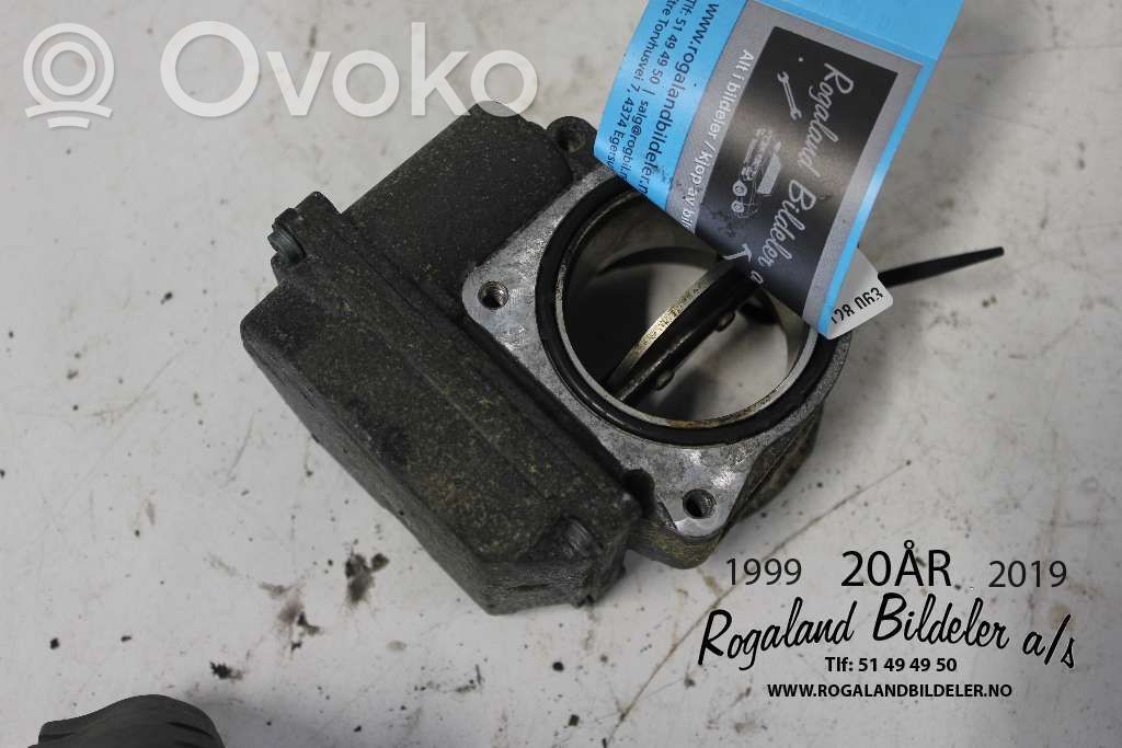 Volkswagen PASSAT B5.5 Throttle body valve 