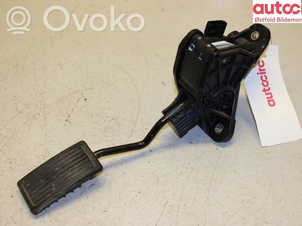 Honda CR-V Accelerator throttle pedal 
