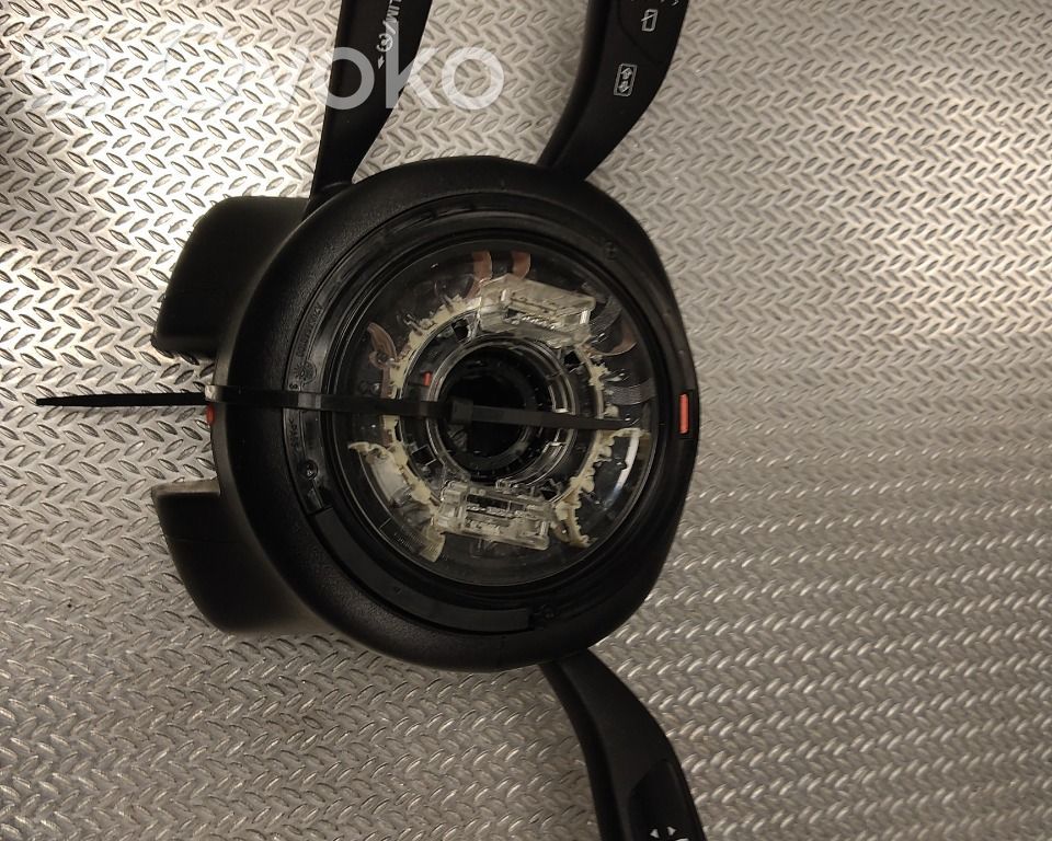 Mercedes-Benz C W205 Interruptor de control multifunción 