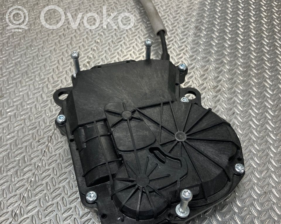 BMW X1 F48 F49 Zamek klapy tylnej bagażnika 