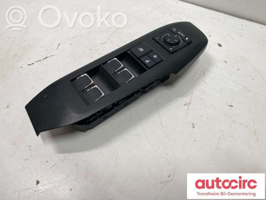 Lexus NX Electric window control switch 