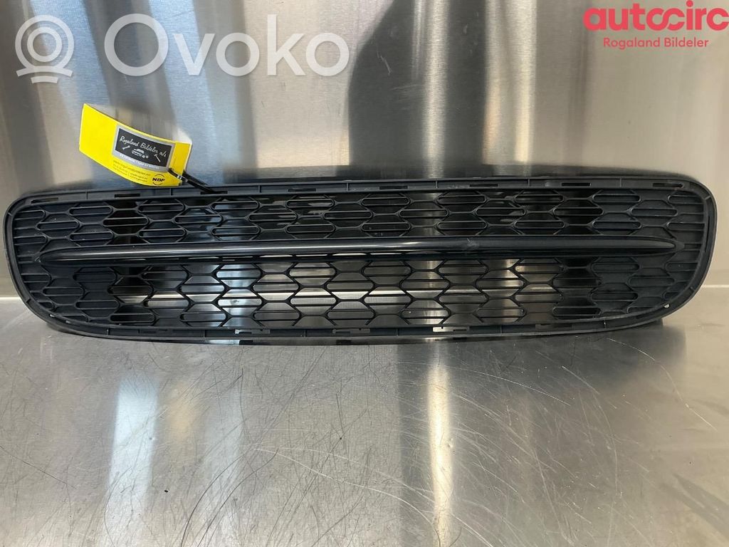 Mini One - Cooper Clubman R55 Front bumper lower grill 