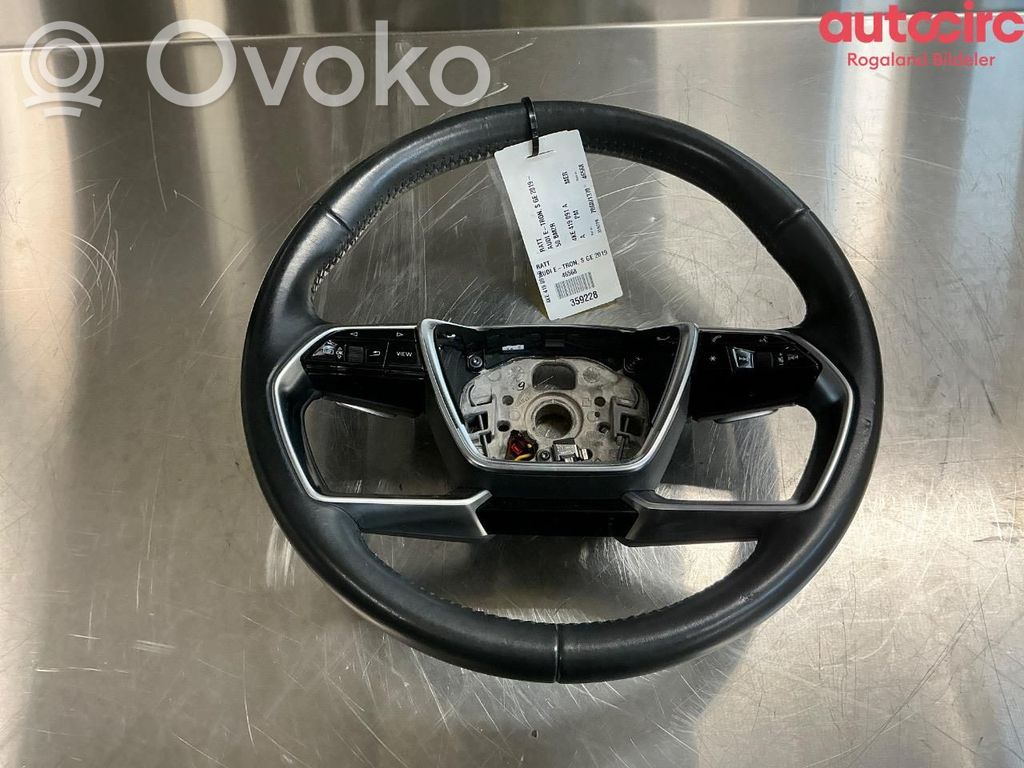 Audi e-tron Ohjauspyörä 