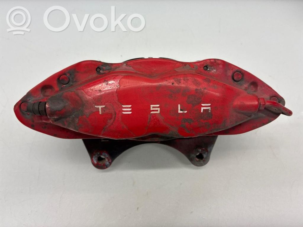 Tesla Model S Передний суппорт 