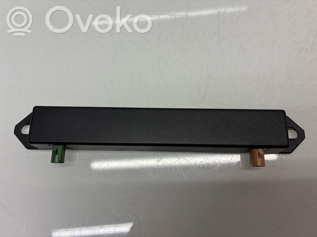 Antenna control unit   68306857AA,P68306857AA,68306857AA,P68306857AA