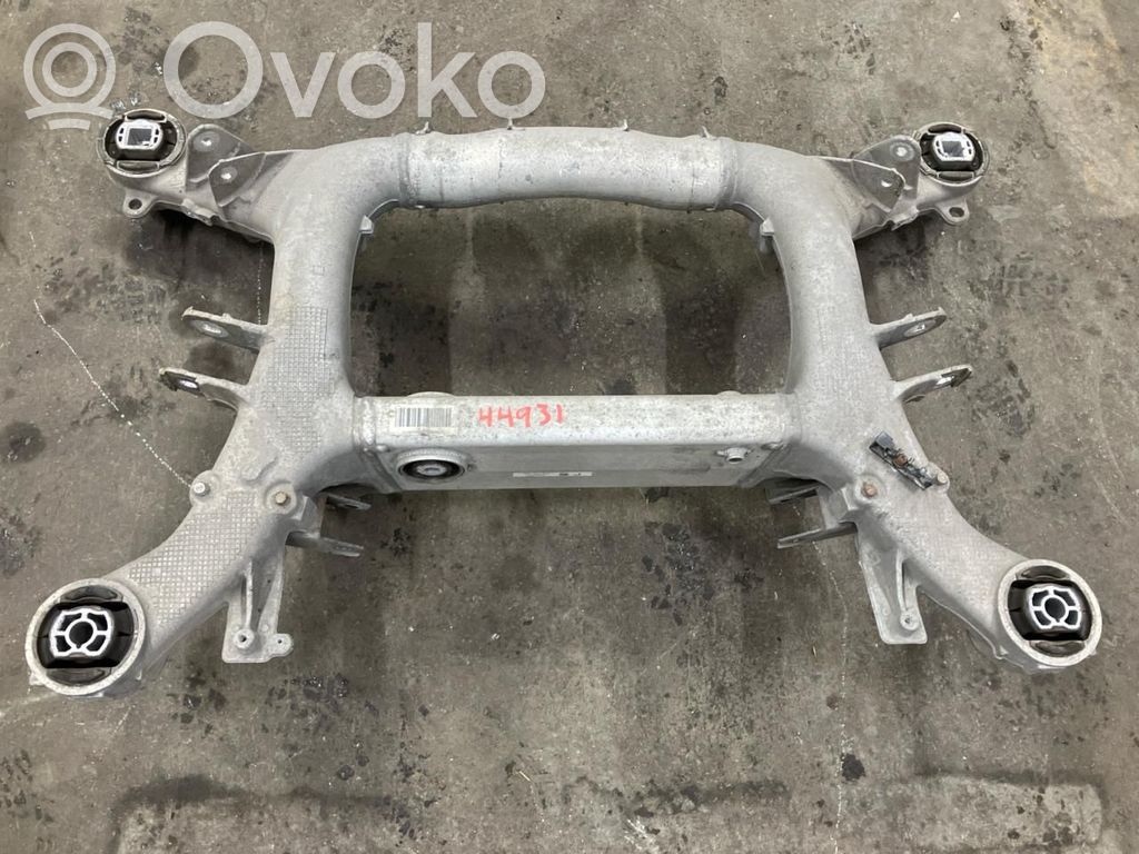 BMW 5 G30 G31 G38 Galinis traversas 