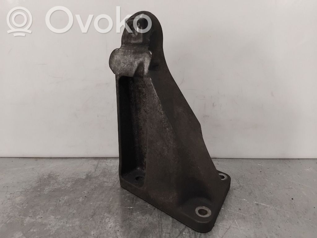 BMW 3 E90 E91 Engine mount bracket 