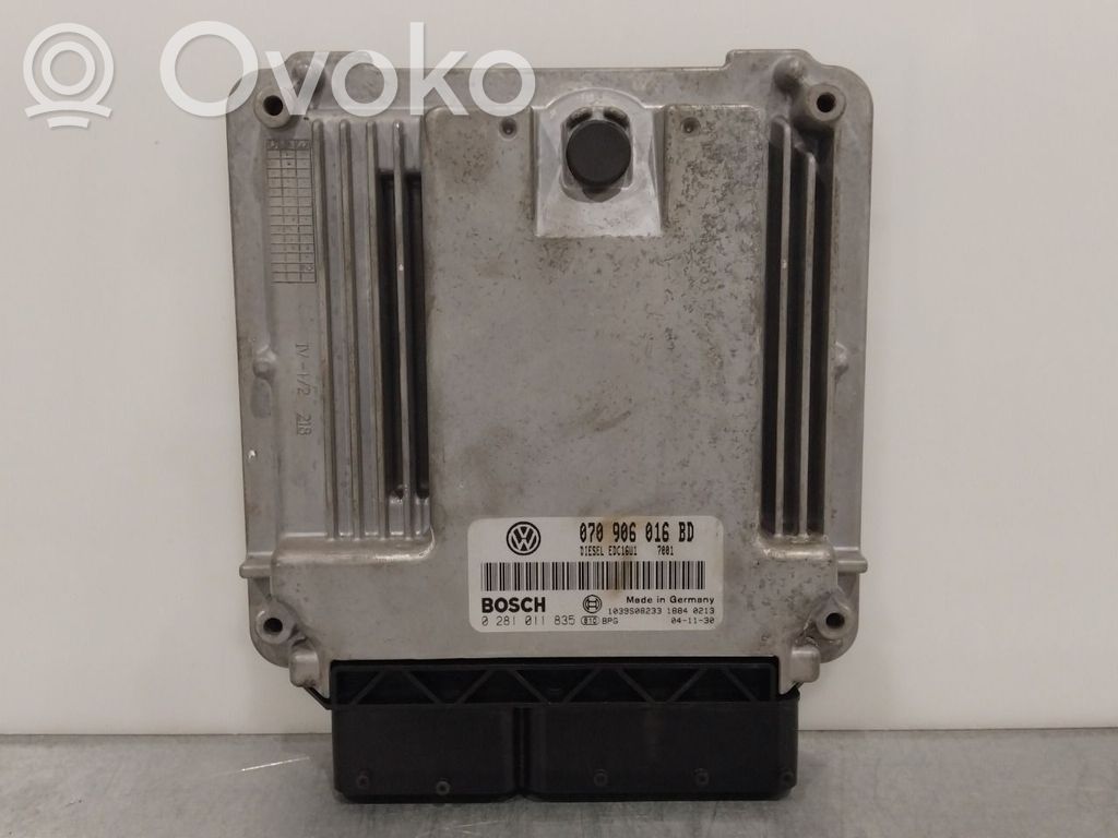 Volkswagen Transporter - Caravelle T5 Komputer / Sterownik ECU silnika