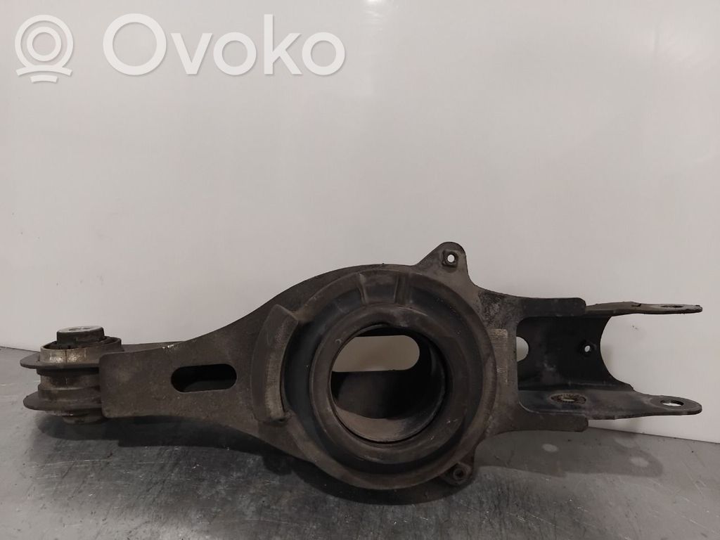 MG MG4 ev Querlenker hinten 