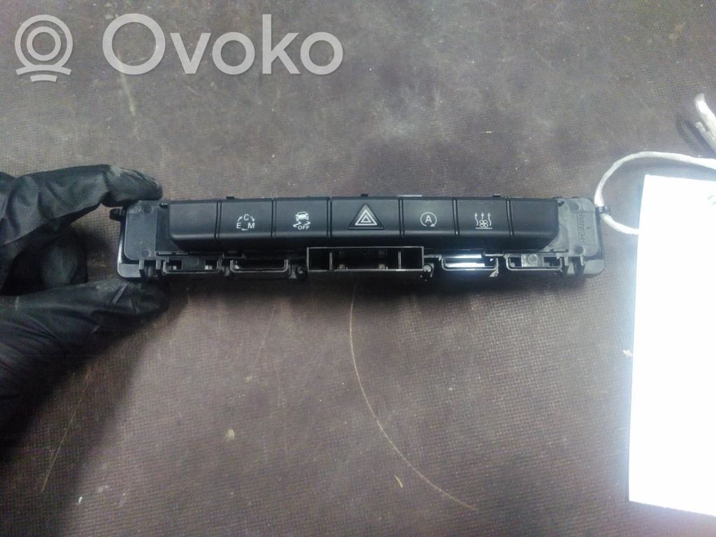 Mercedes-Benz Vito Viano W447 Interruttore luci di emergenza 