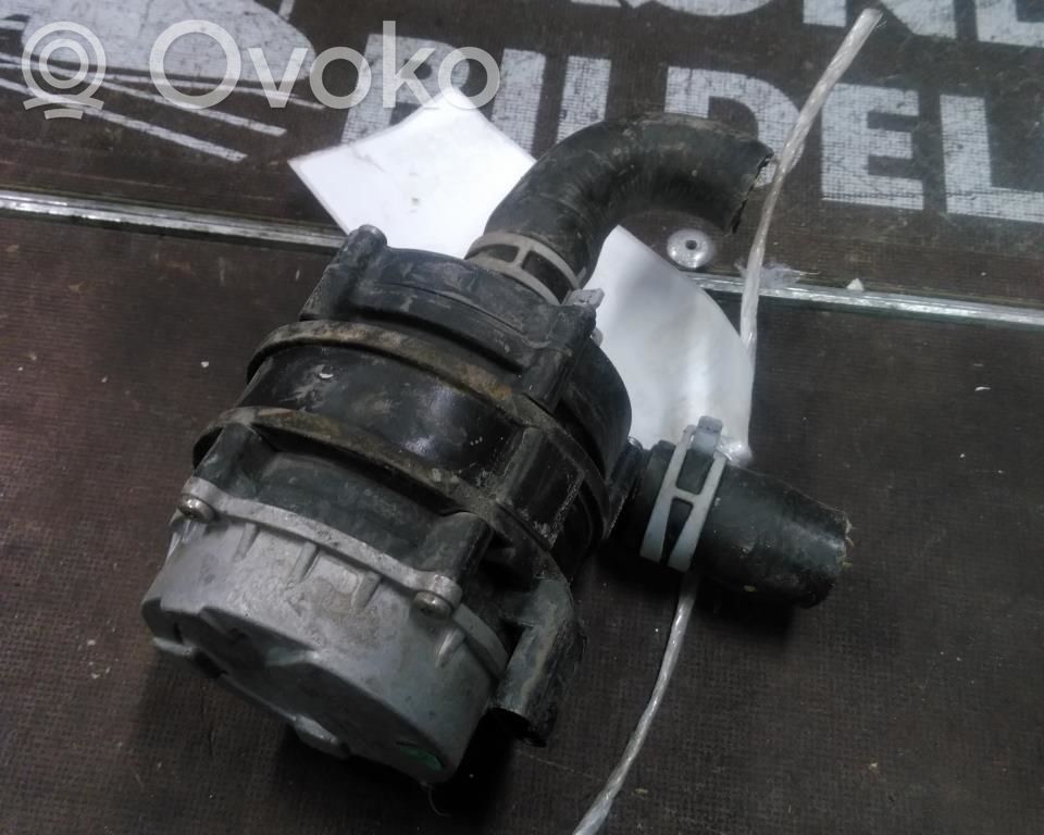 Volvo XC40 Pompa dell’acqua 