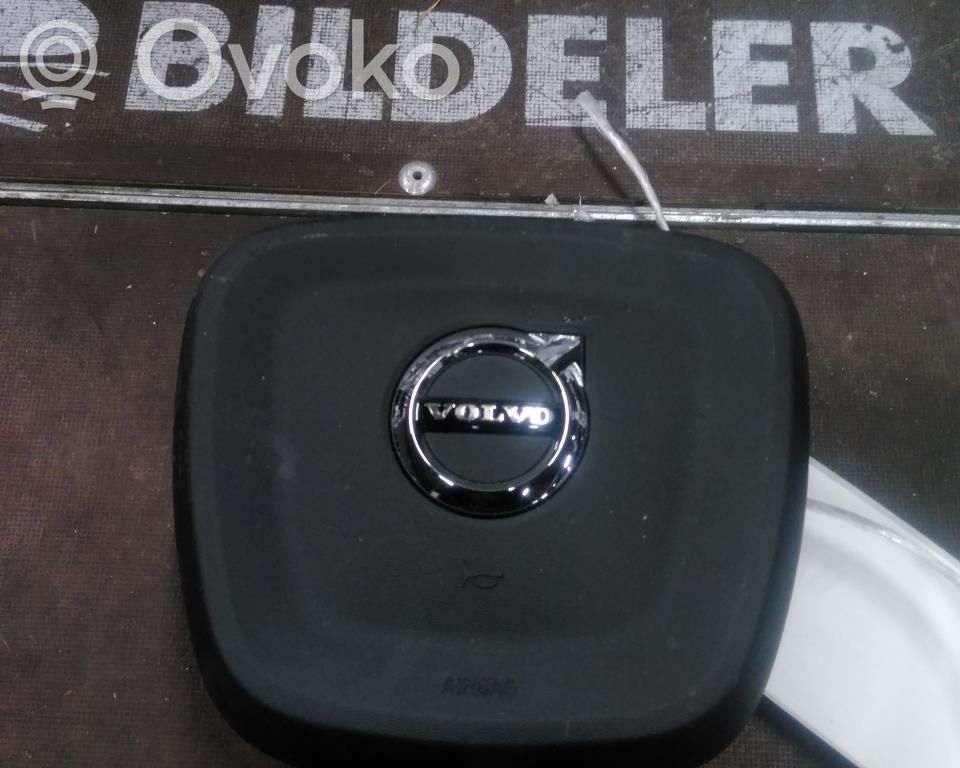 Volvo XC40 Airbag volan 