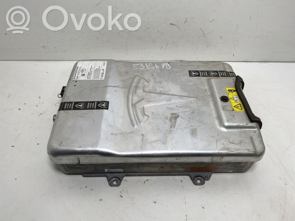 Tesla Model S Battery charger (optional) 