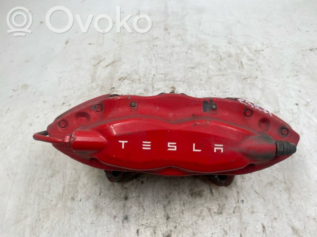 Tesla Model X Takajarrusatula 