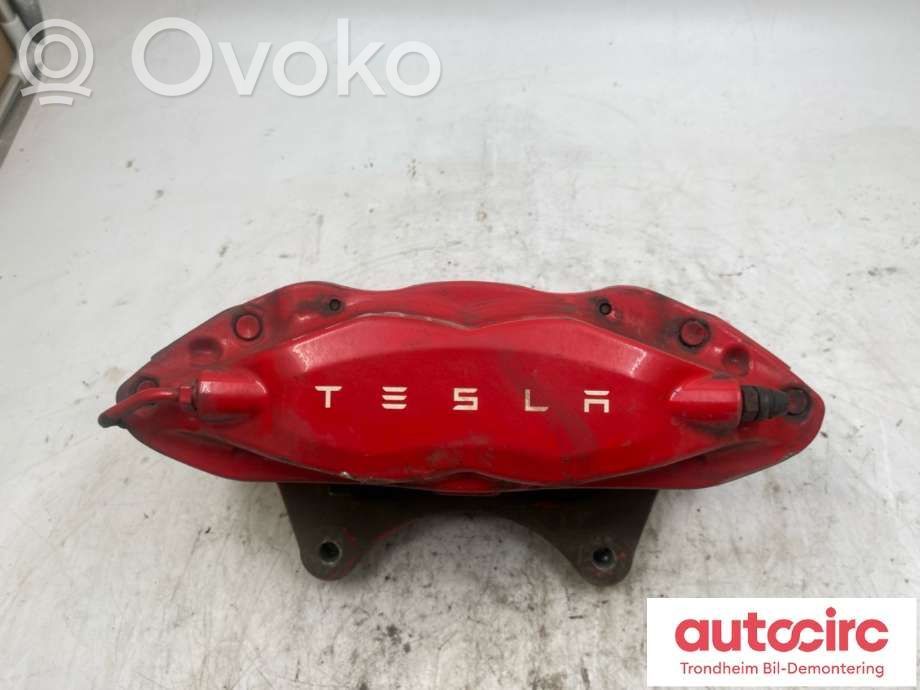 Tesla Model X Etujarrusatula 