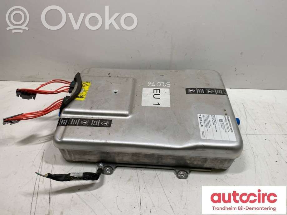 Tesla Model S Pakrovėjas akumuliatorius (papildomas) 