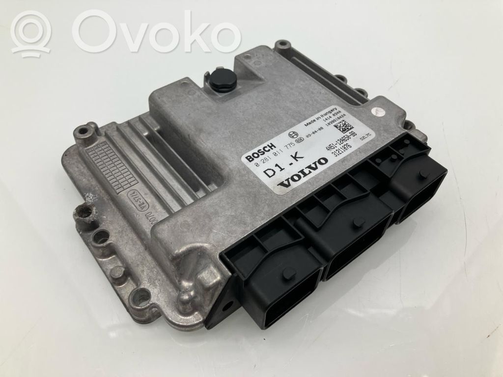 Volvo V50 Engine control unit/module ECU 