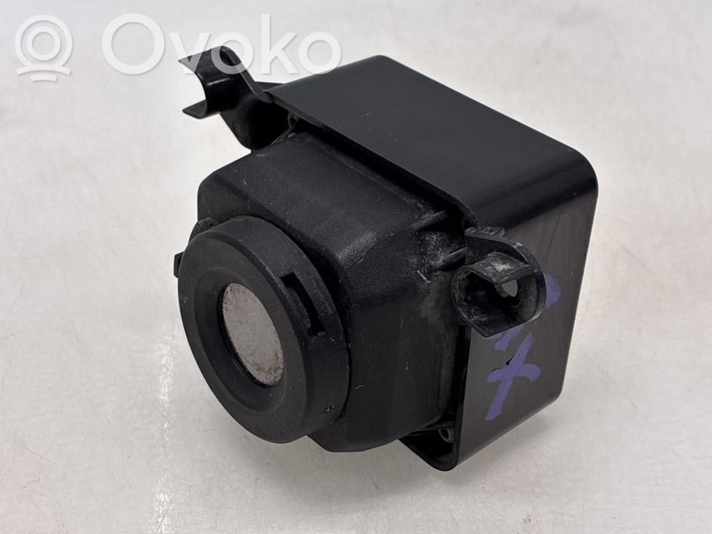 BMW X5 F15 Soporte del sensor de aparcamiento delantero (PDC) 