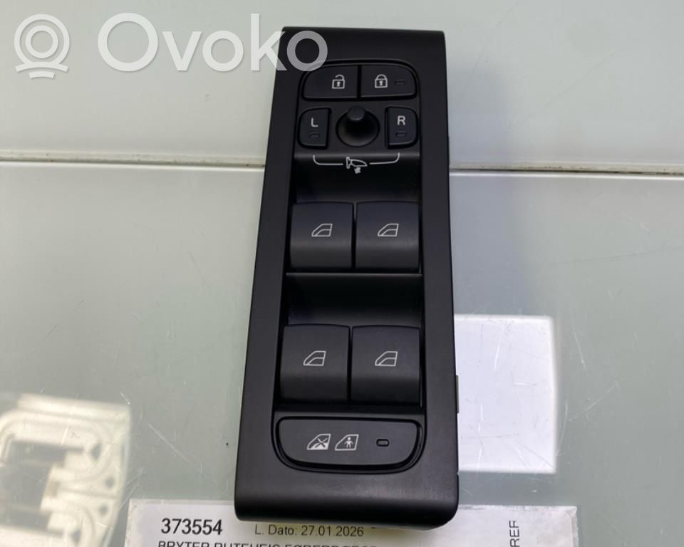 Volvo XC40 Electric window control switch 