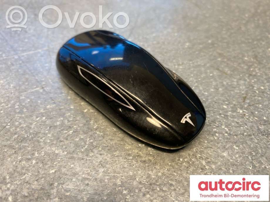 Tesla Model S Ignition key/card 