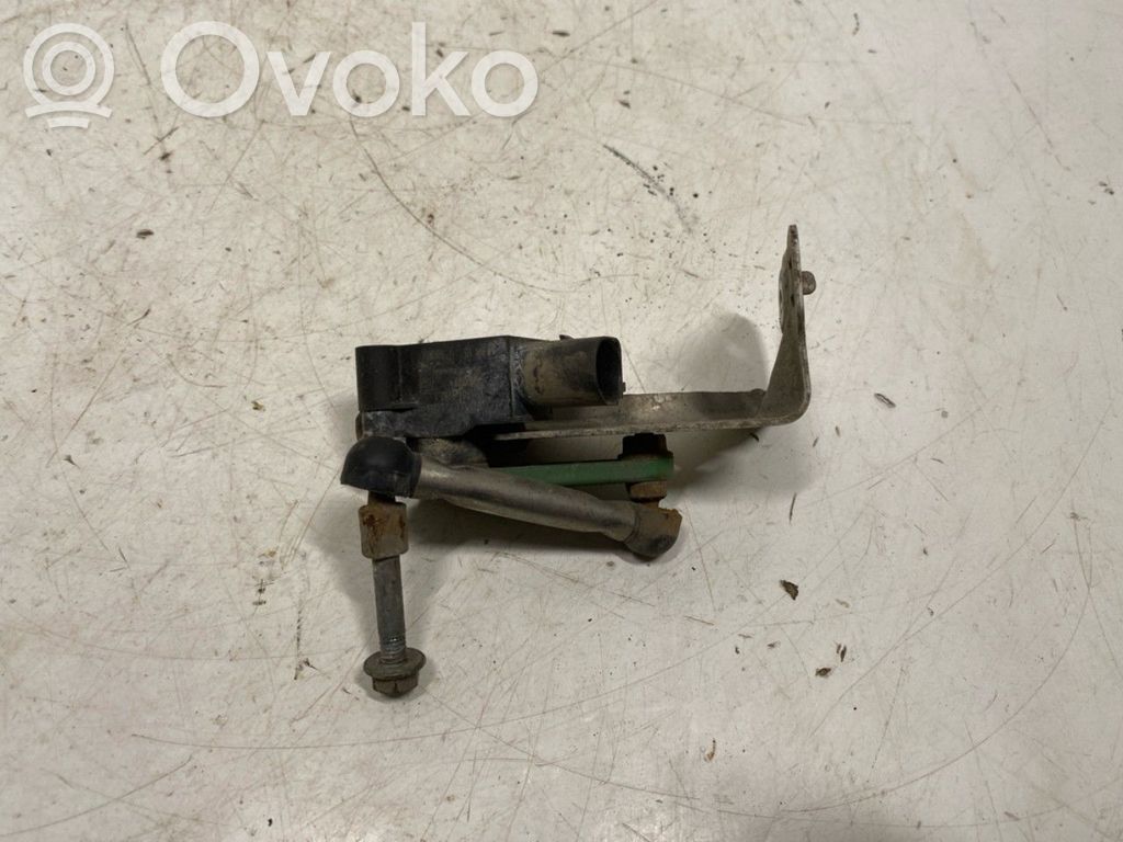 Audi A3 S3 8V Air suspension front height level sensor 