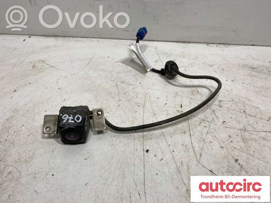 Reversing camera   100677300A,106126900D,106126900C,100677300A,106126900C,106126900D