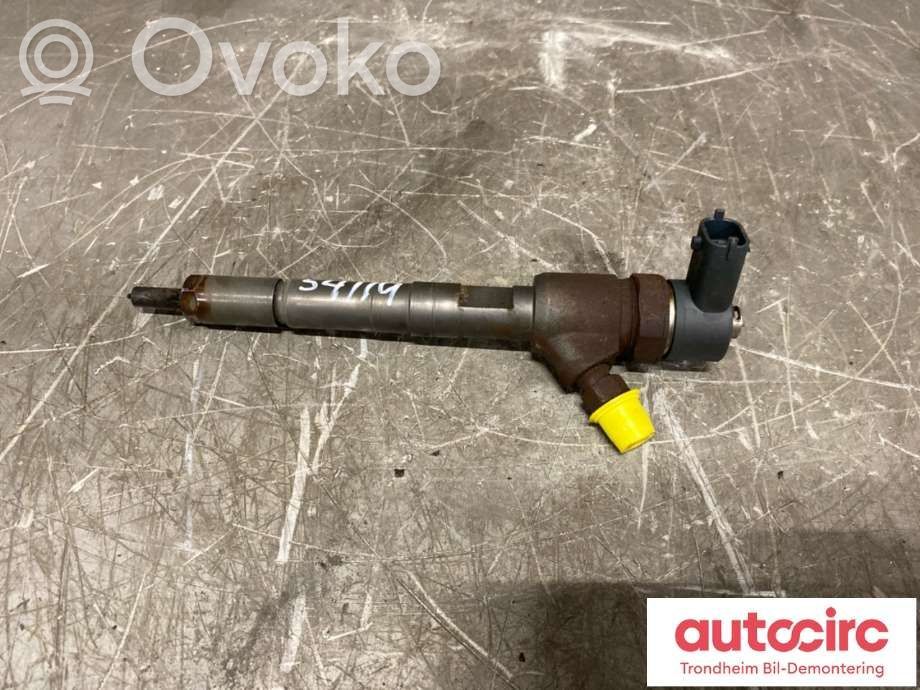Opel Combo C Inyector de combustible 