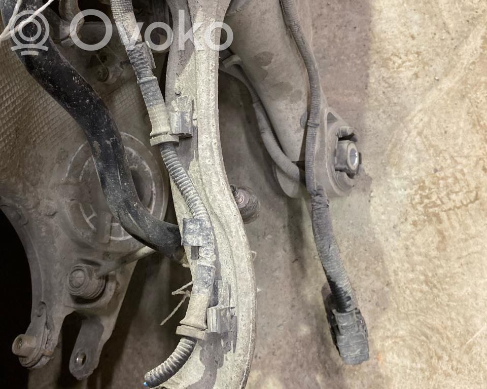 Brazo de suspensión trasero   J9D35500AB,J9D35500AC,T4K11477,T4K4489