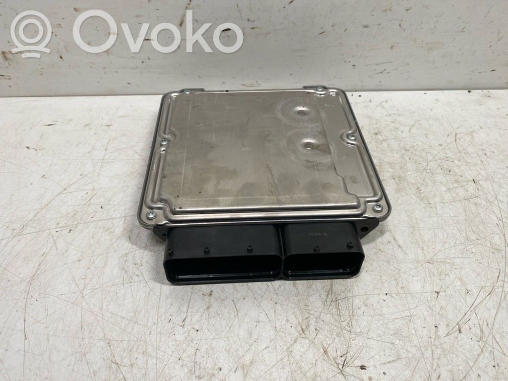 Volkswagen Transporter - Caravelle T5 Komputer / Sterownik ECU silnika 