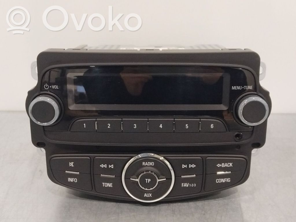 Panel / Radioodtwarzacz CD/DVD/GPS   39113074,39012673,39012673,39012673,39113074