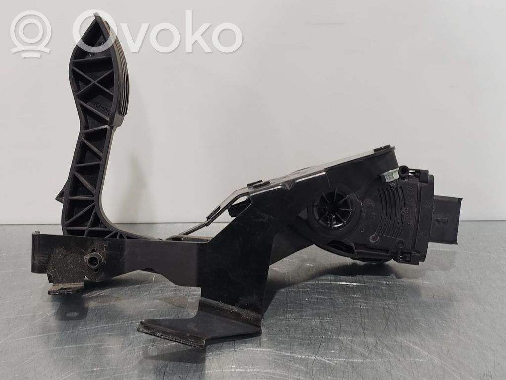 Akseleratora pedālis   1601CF,1601CF,1601CF,1601CF