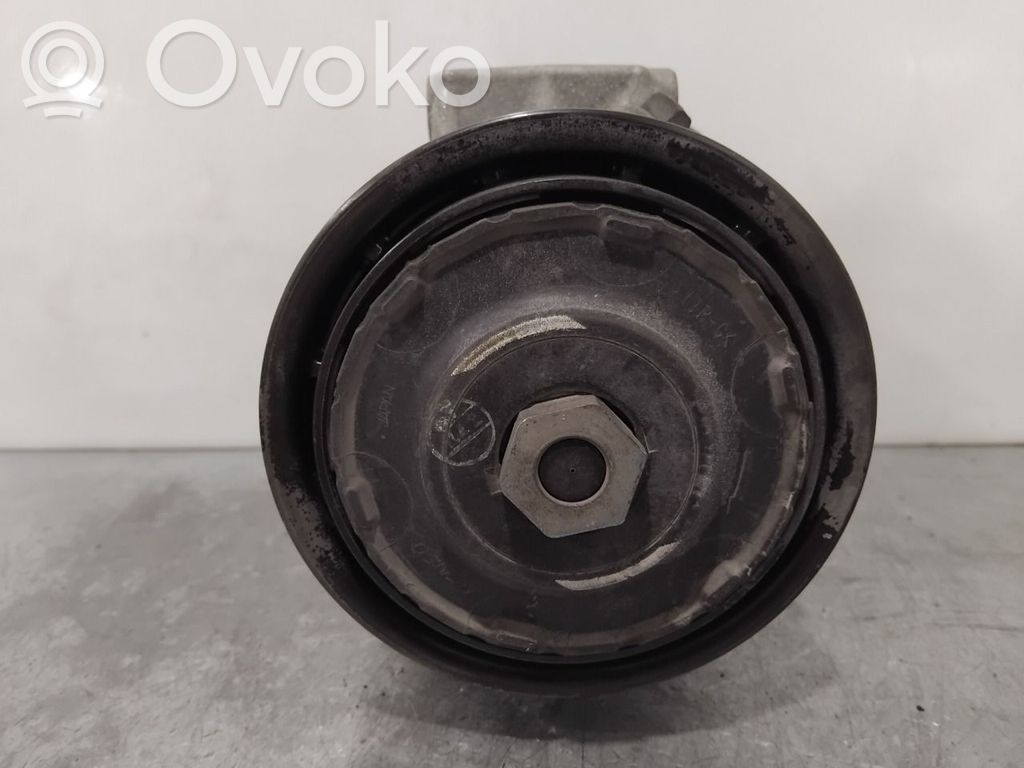 Toyota RAV 4 (XA40) Kompresor / Sprężarka klimatyzacji A/C 
