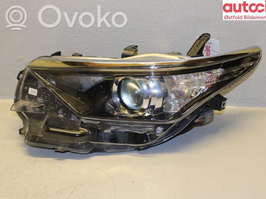 Toyota Auris E180 Scheinwerfer 